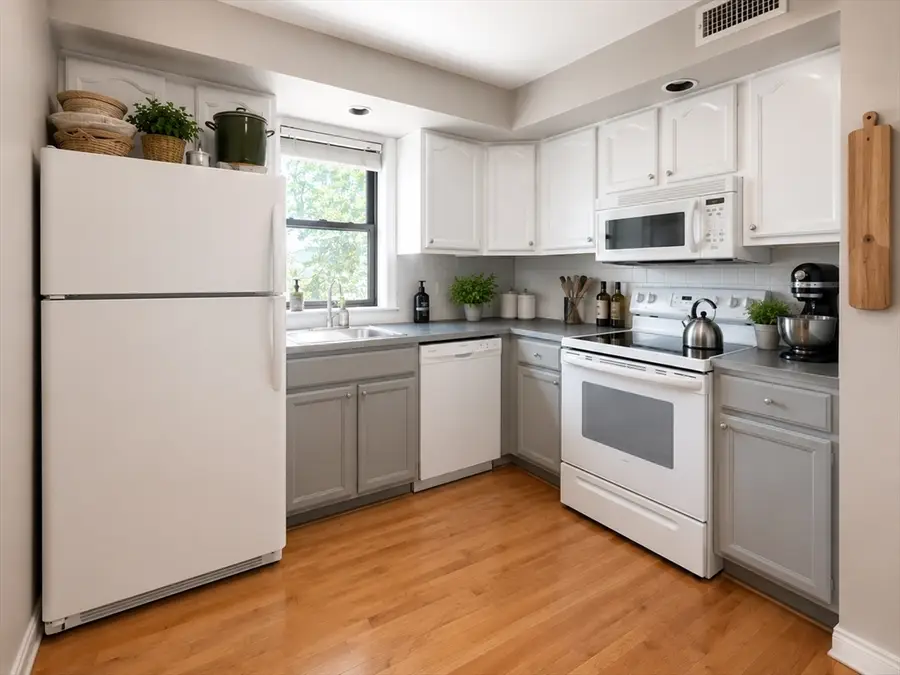 16 Cross Street East #2, Somerville, MA 01245 - #2