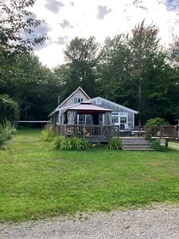 123 Rainbow Dr, Templeton, MA 01468