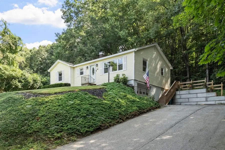 149 North St, East Brookfield, MA 01515 - #3