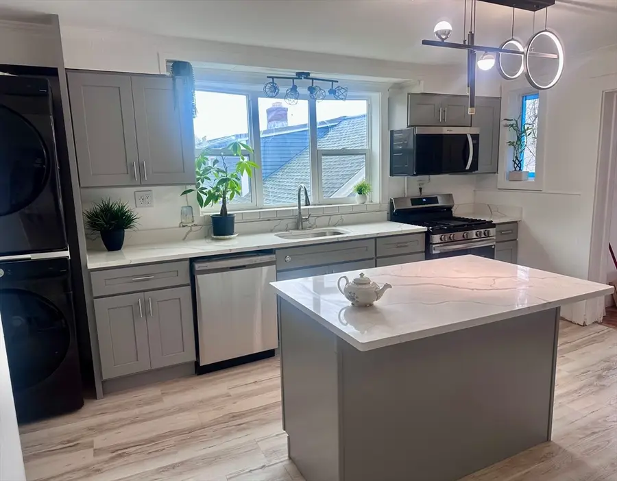 366 Main St, Gloucester, MA 01930 - #3