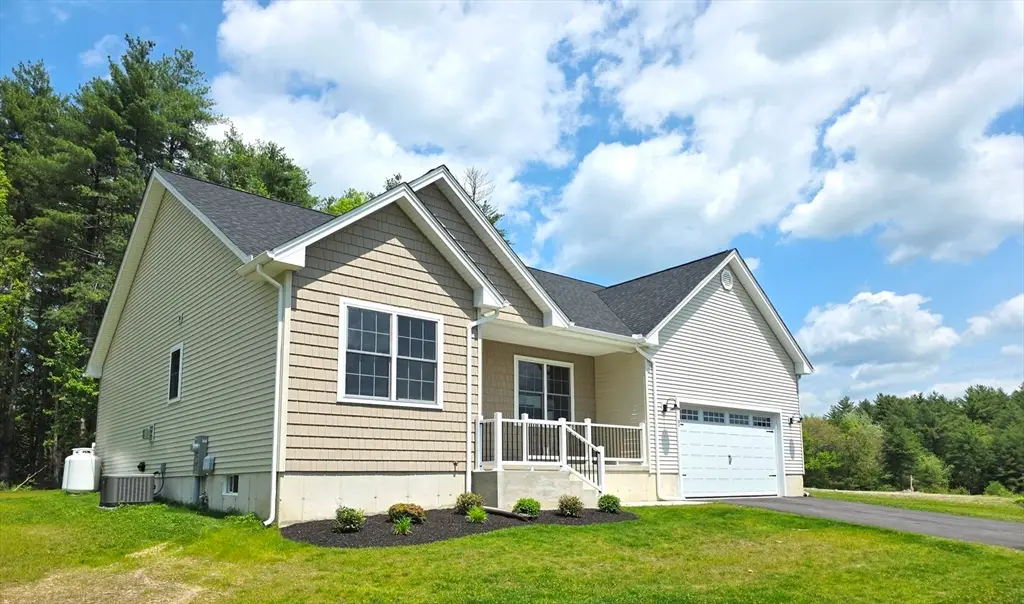 31 High Bluff, Belchertown, MA 01007 - #1