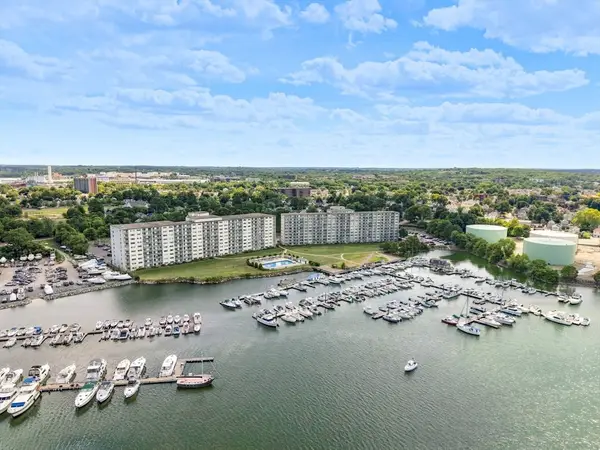 100 Cove Way #802, Quincy, MA 02169