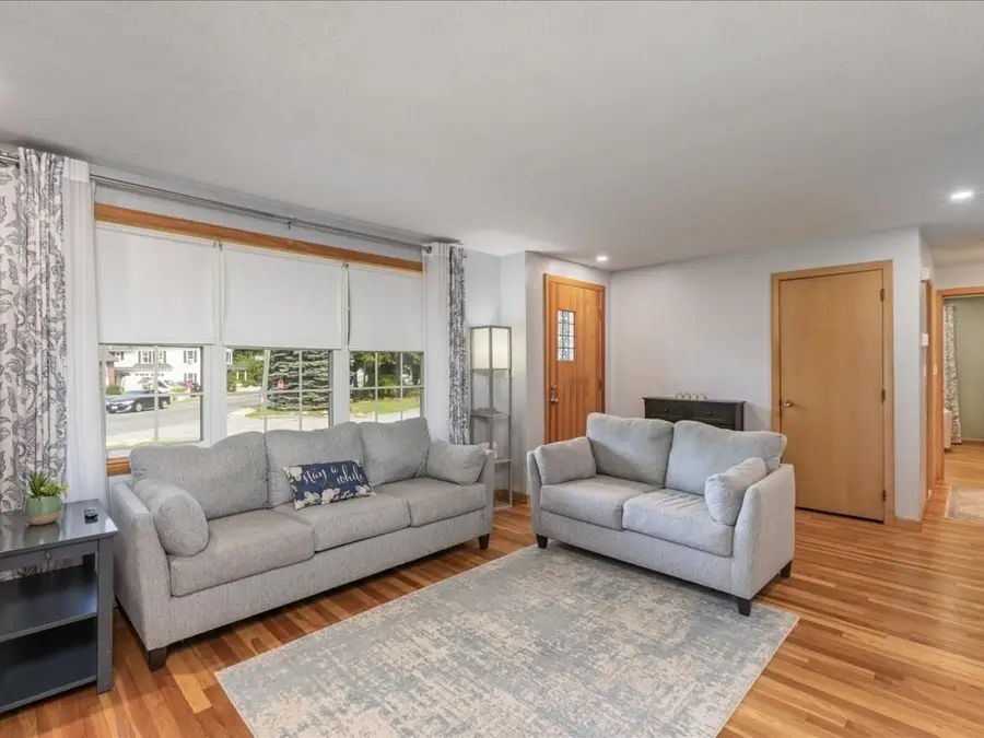 3 Michael Rd, Dracut, MA 01826 - #3