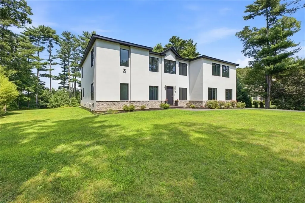 3 Kestrel Wy, Carver, MA 02330 - #1