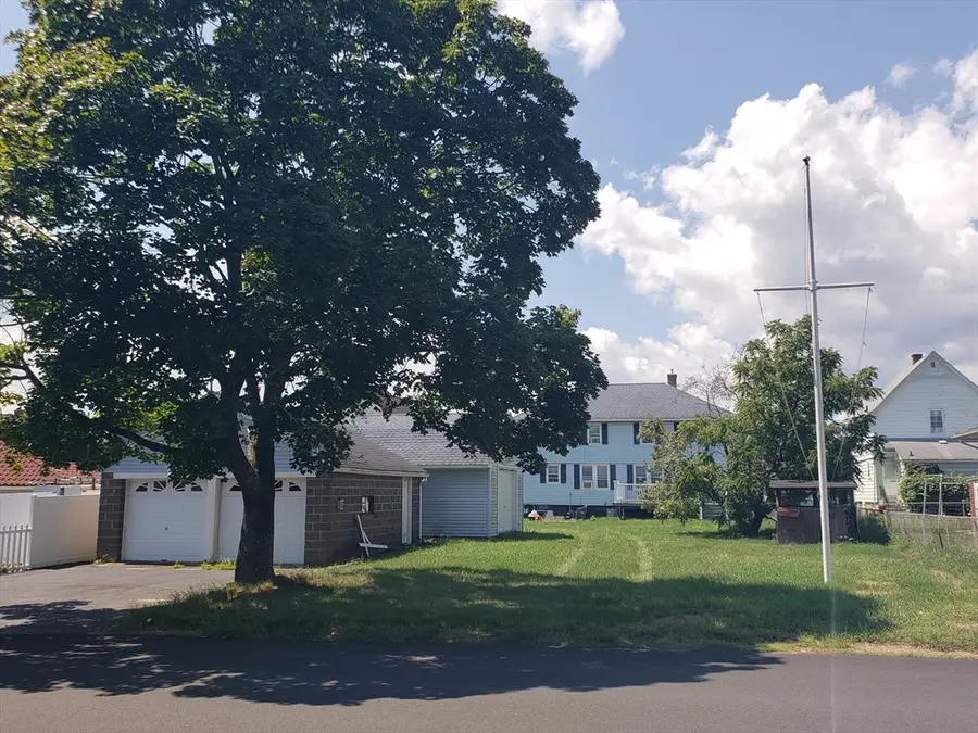 36-38 Franklin St, Ludlow, MA 01056 - #3
