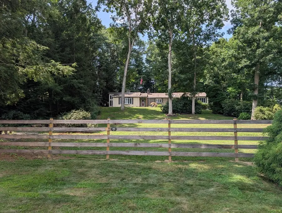 37 Brookside Dr, Wilbraham, MA 01095 - #2