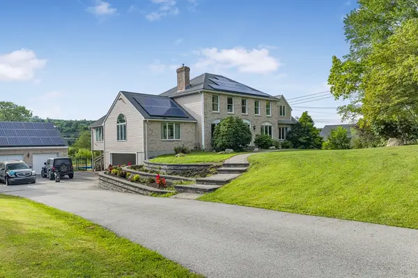96 Fowler St, Upton, MA 01568