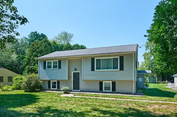 26 Oliver St., Easthampton, MA 01027