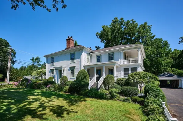 25 Woodbridge St, South Hadley, MA 01075