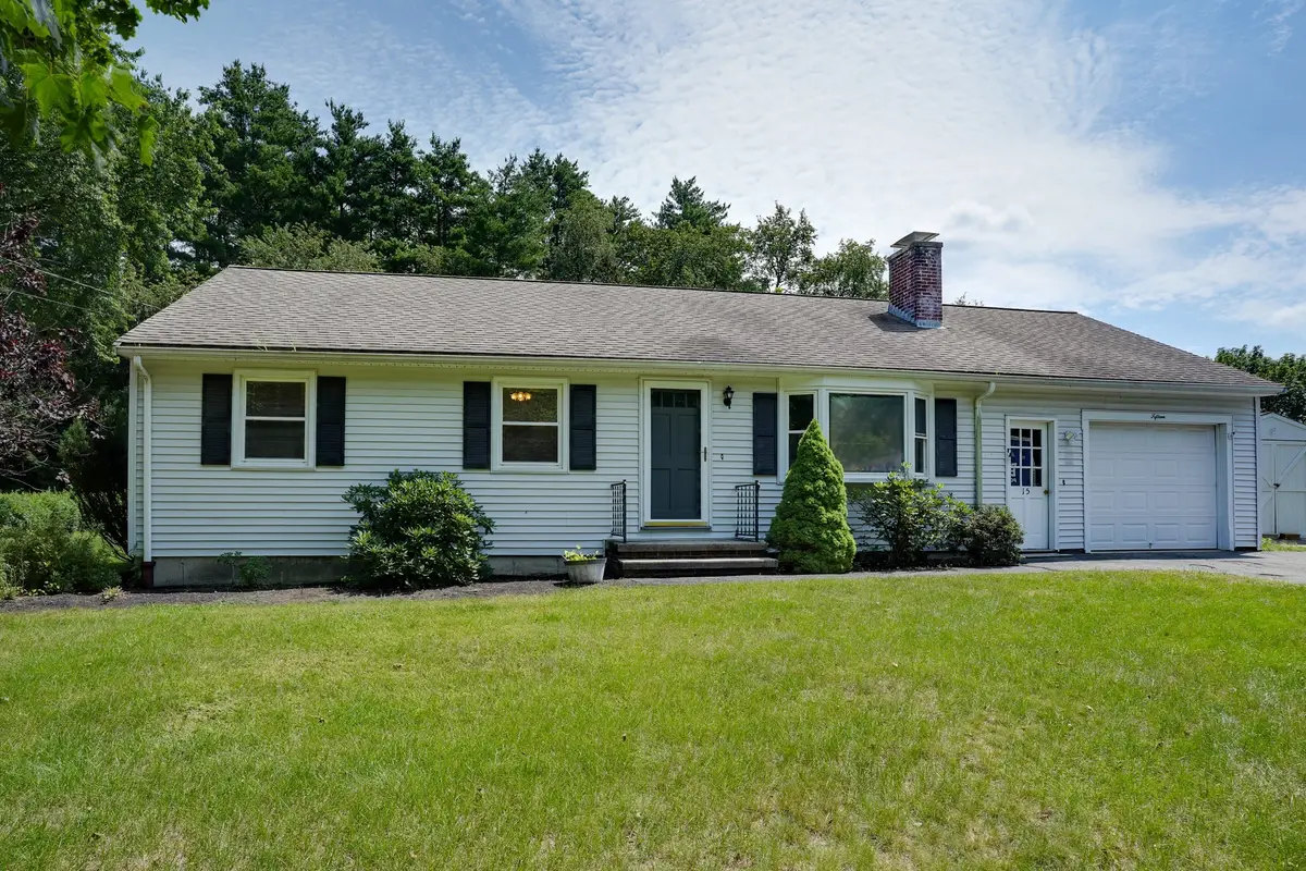 15 Burbank Ln, Lancaster, MA 01523 - #1