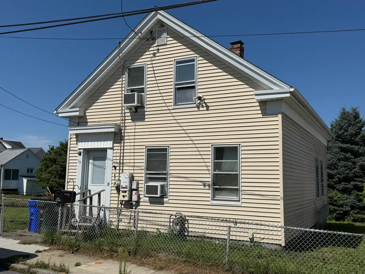 15 Allen St, Fall River, MA 02724 - #1