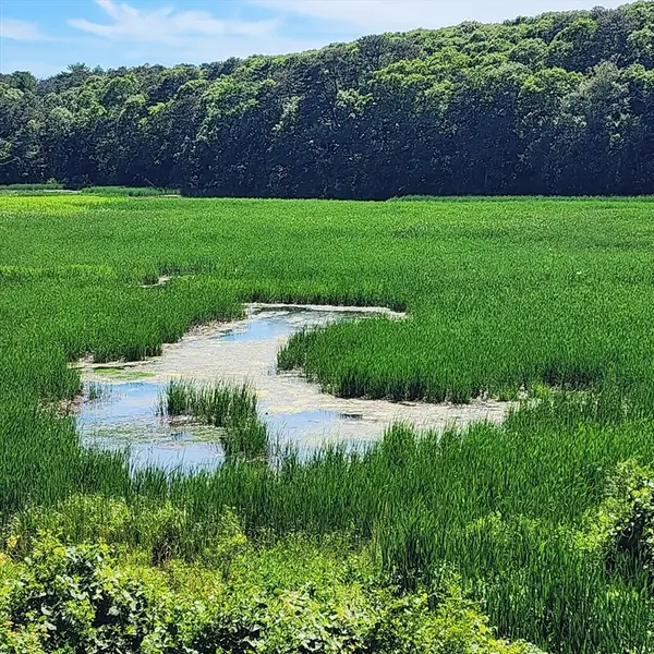 143 Abbey Gate Rd, Barnstable, MA 02635