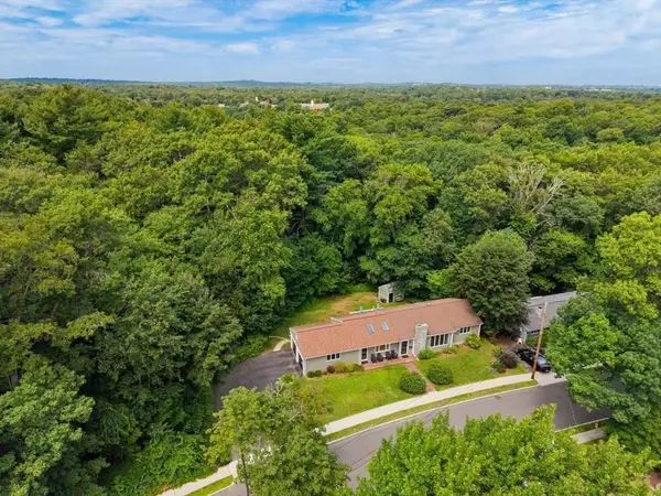 15 Gridley St, Quincy, MA 02169