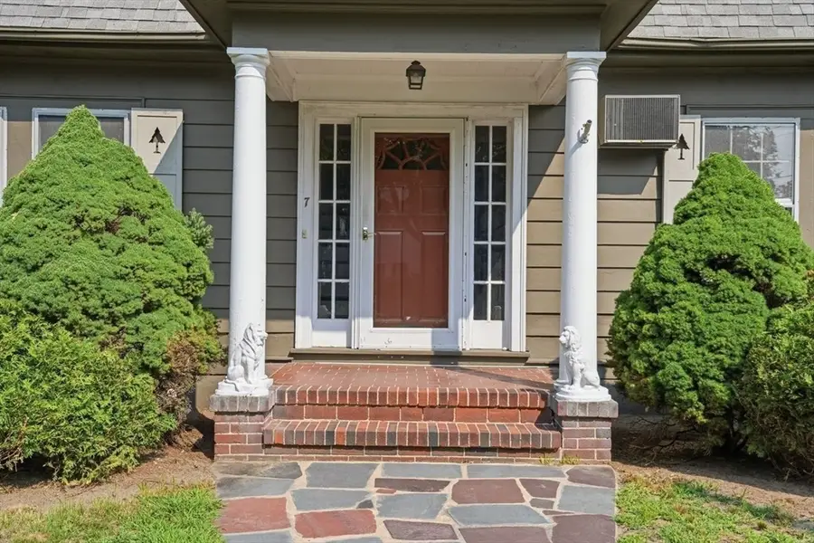 7 Fales Rd, Dedham, MA 02026 - #2