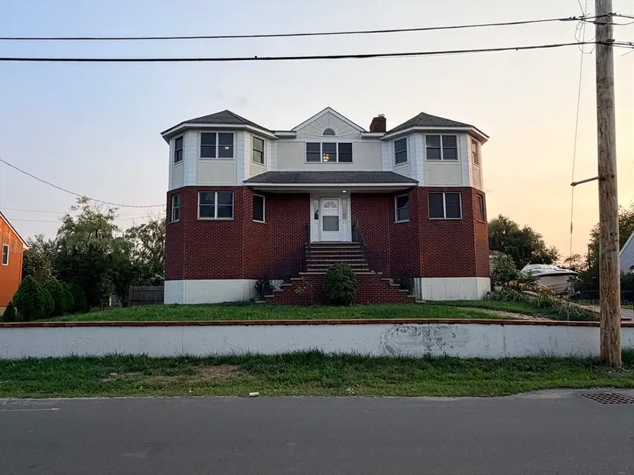 29 Newport Rd, Hull, MA 02045 - #2