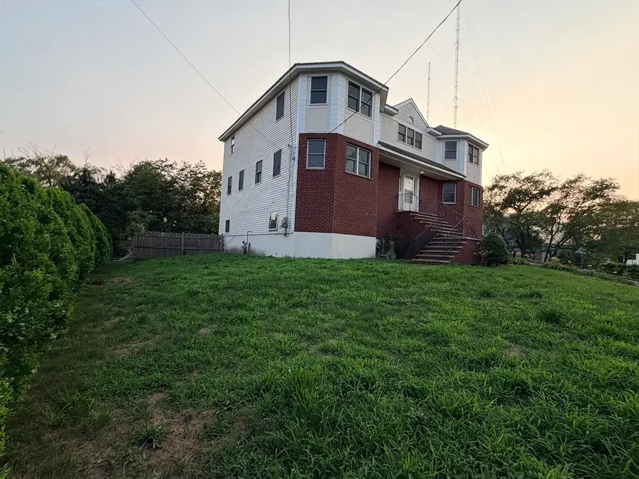 29 Newport Rd, Hull, MA 02045 - #3