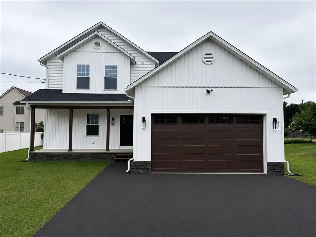 33 Polaski Ave, Chicopee, MA 01013 - #1