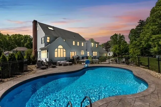 17 Wellington Drive, East Longmeadow, MA 01028 - #1