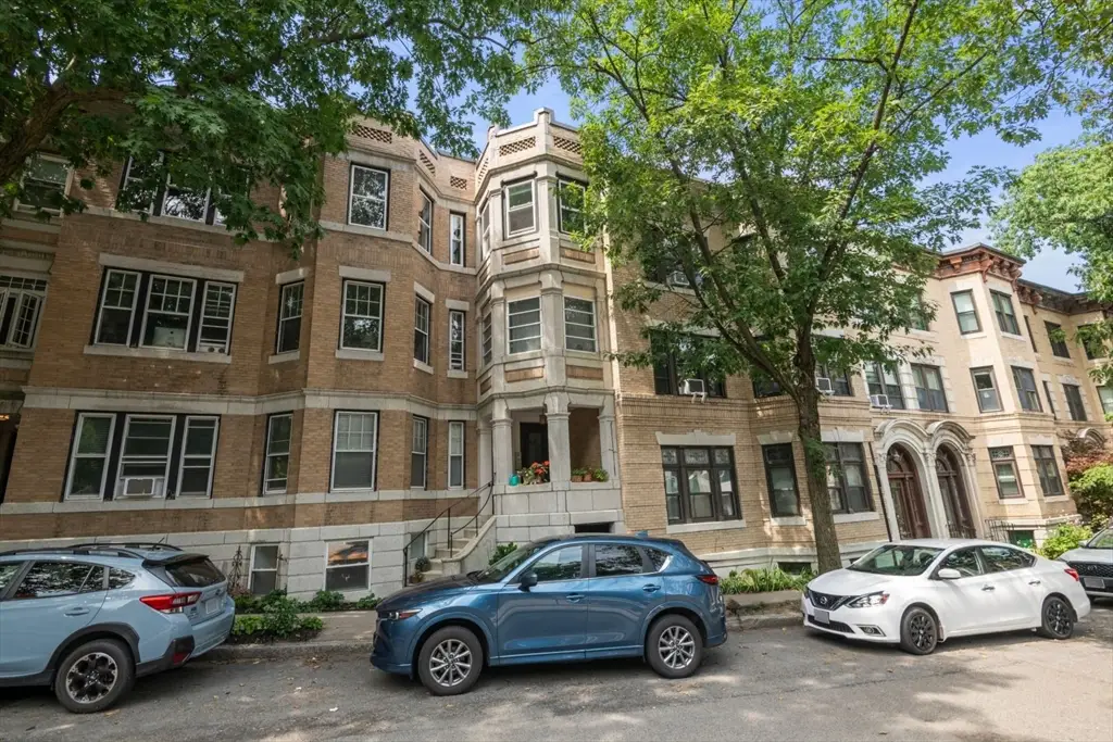 60 Marshal St #4, Brookline, MA 02446 - #1