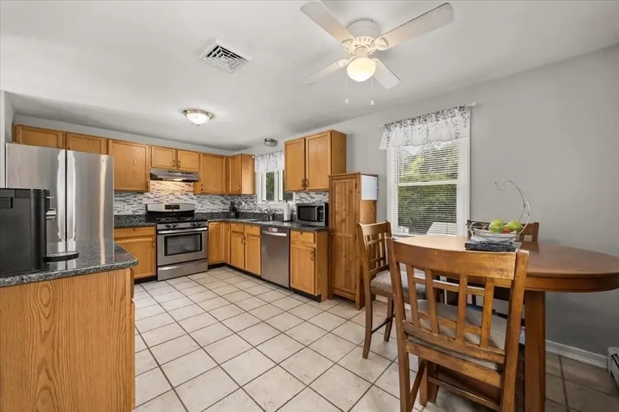 635 Dighton Ave, Taunton, MA 02780 - #3