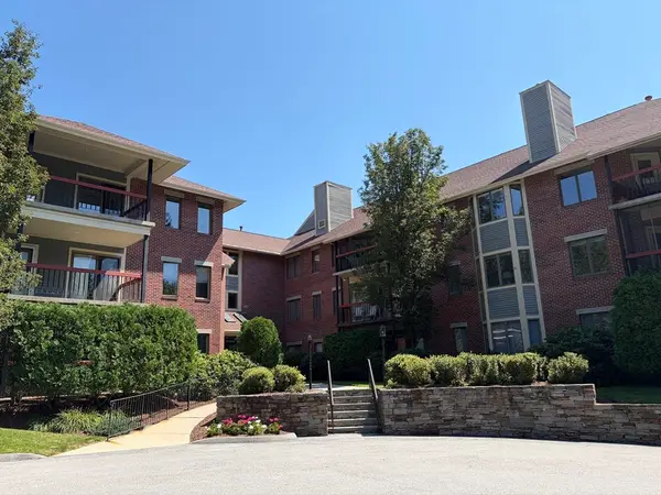 770 Salisbury St #J561, Worcester, MA 01609