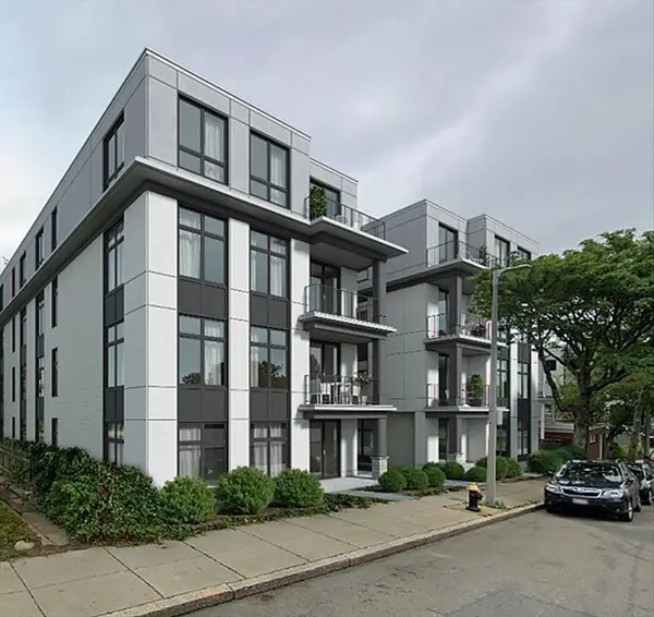4301 Washington St, Boston, MA 02131
