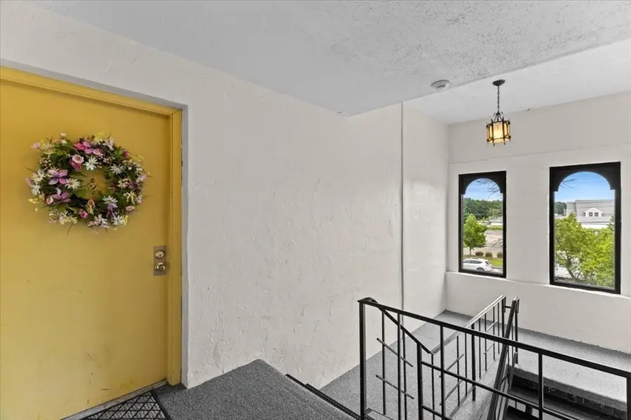685 Oak St #7-12, Brockton, MA 02301 - #3