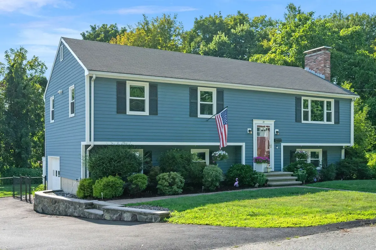 21 Border Rd, Reading, MA 01867 - #1