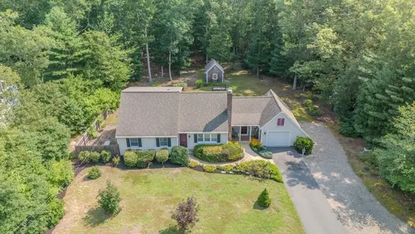 54 Cranberry Ridge Rd, Barnstable, MA 02648