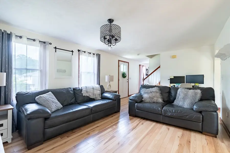 15 Thatcher Sq, Brockton, MA 02302 - #3