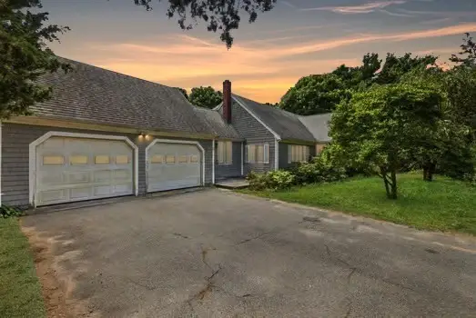 11 Rogia Rd, West Yarmouth, MA 02673 - #1