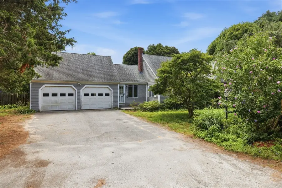 11 Rogia Rd, West Yarmouth, MA 02673 - #2