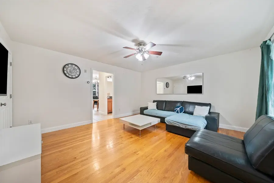 200 Justin Dr #4, Weymouth, MA 02188 - #3