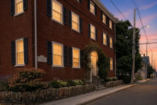 54-56 Lime St, Newburyport, MA 01950
