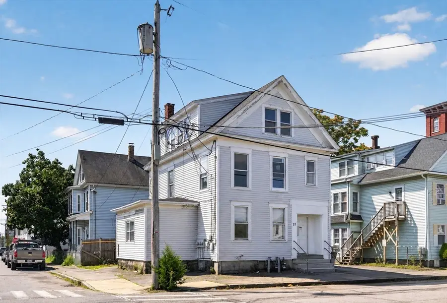37 Fourth St, Lowell, MA 01850 - #2