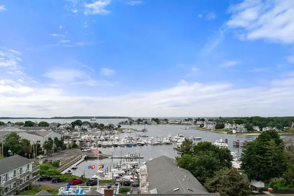 89 Lewis Bay Rd #202, Barnstable, MA 02601