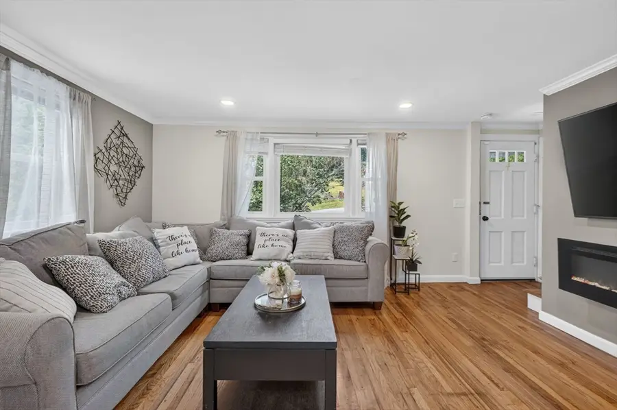 193 Pond St, Randolph, MA 02368 - #3