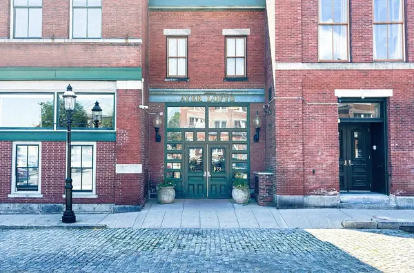 172 Middle St #303, Lowell, MA 01852