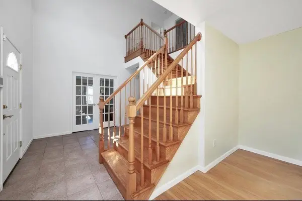 22 Winter St, Holbrook, MA 02343 - #3