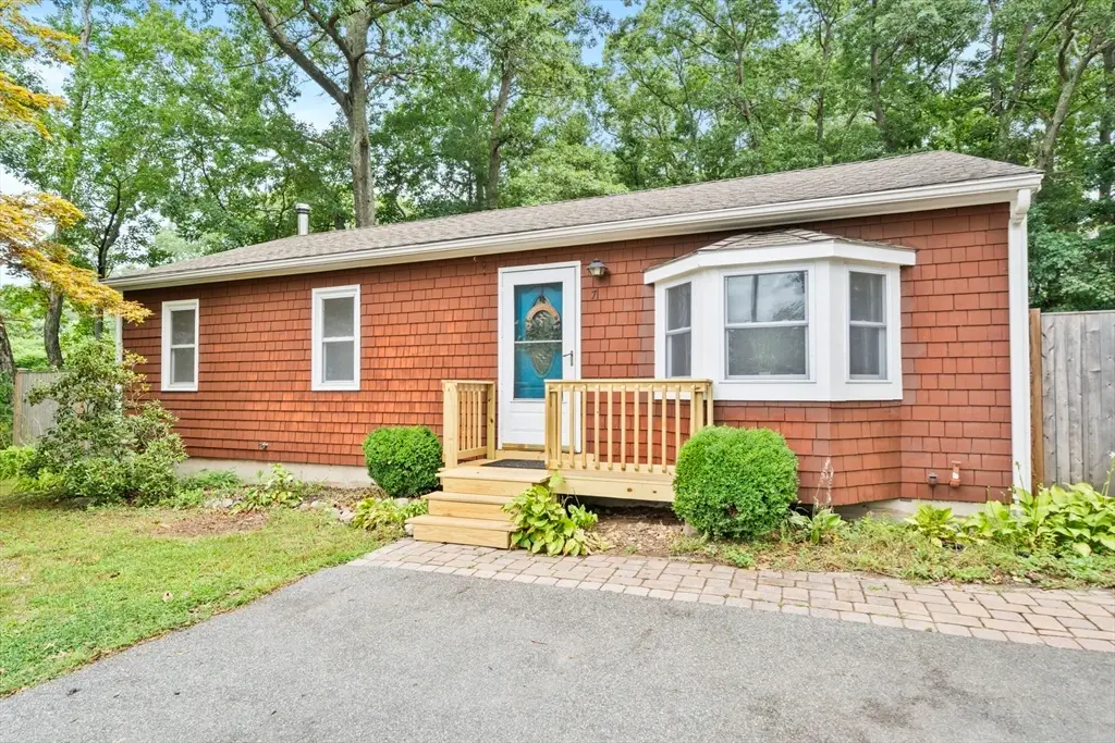 7 Riverview Dr, Middleton, MA 01949 - #1