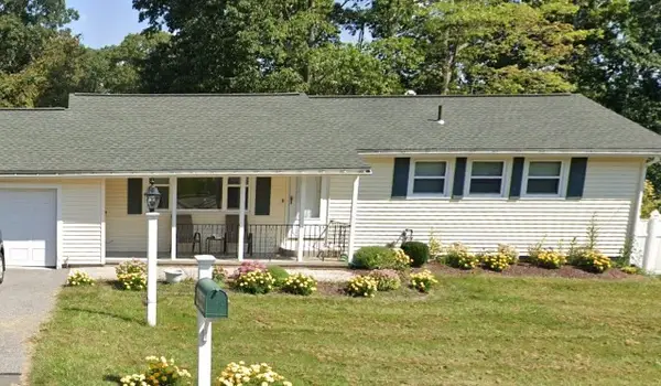 14 Yale Drive, Milford, MA 01757