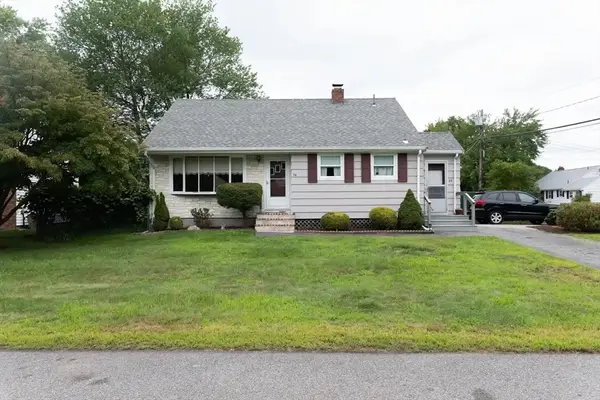 24 Hanson St, Brockton, MA 02302