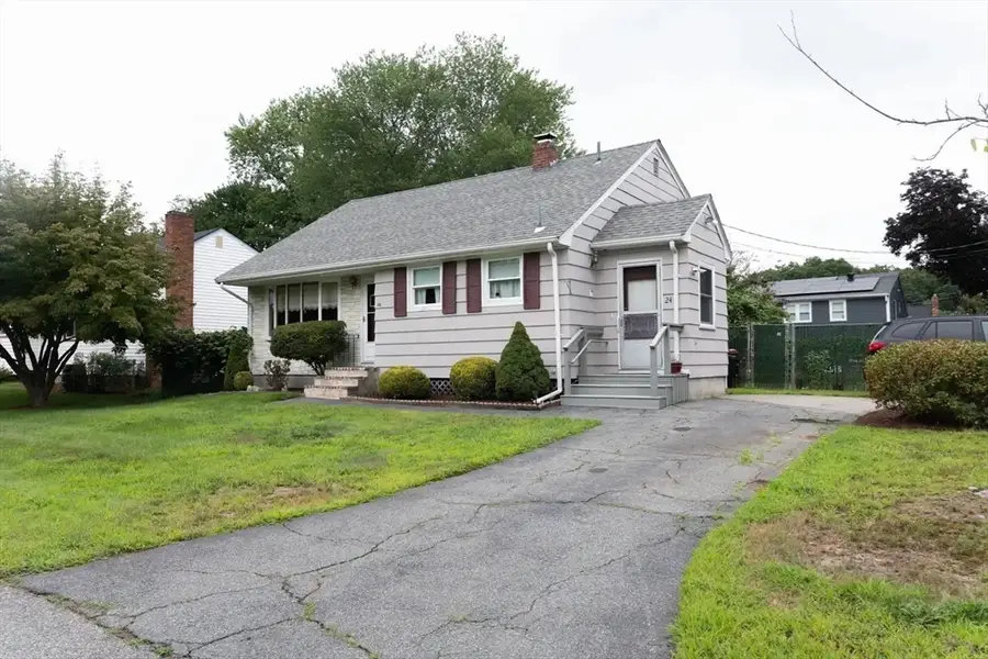 24 Hanson St, Brockton, MA 02302 - #2