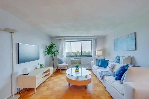 287 Harvard St #79, Cambridge, MA 02139