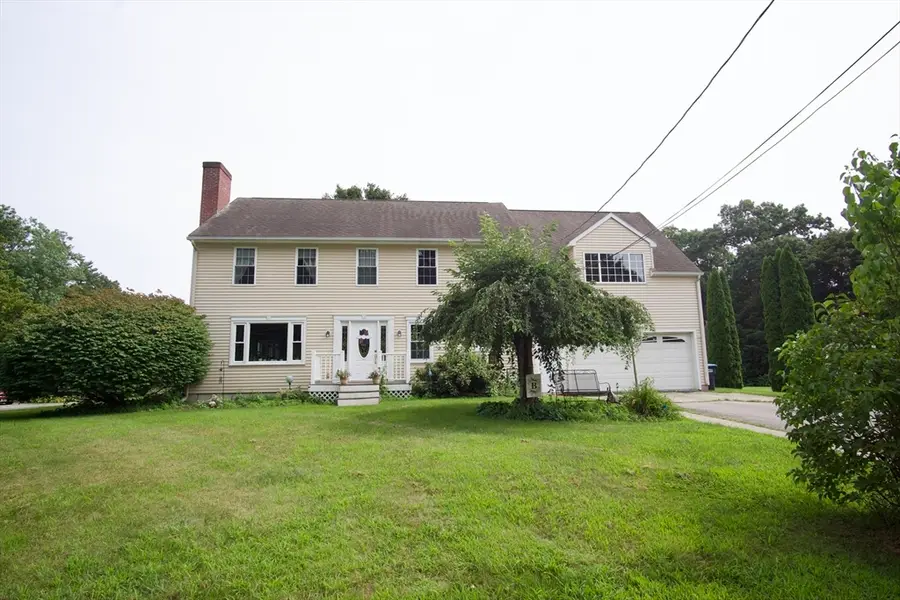 4 Williams Rd, Sturbridge, MA 01566 - #2