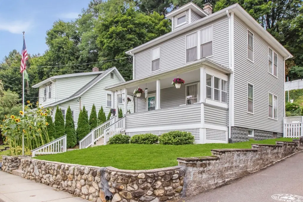 51 Francis Ave, Holyoke, MA 01040 - #1