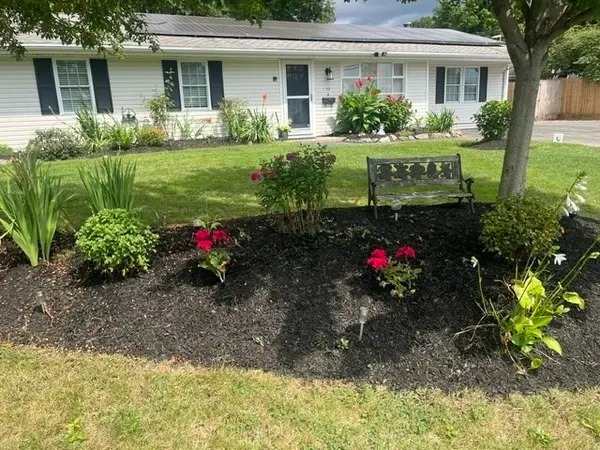 52 Smoke Rise Cir, Swansea, MA 02777