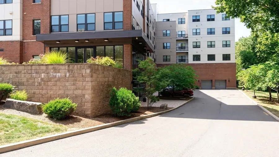 999 Hancock St #202, Quincy, MA 02169 - #3
