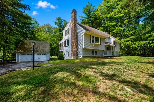 31 Pikes Hill Rd, Sterling, MA 01564