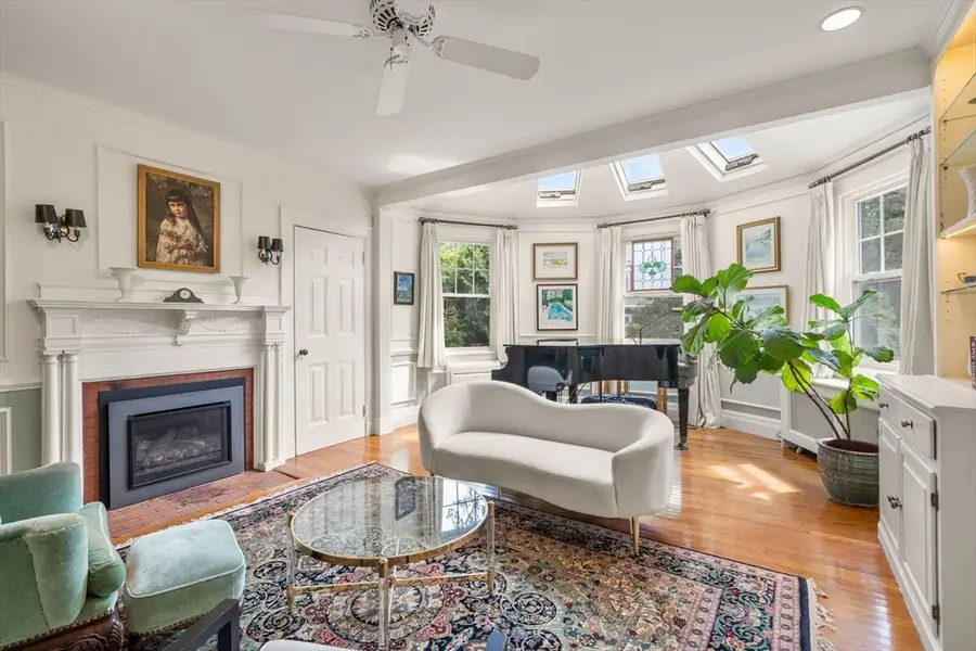 105 Randolph Ave, Milton, MA 02186 - #3